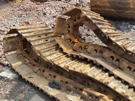 excavator track chain replacement